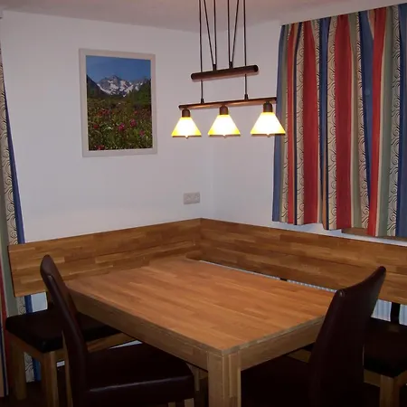 Appartement Gaestehaus Vier Jahreszeiten Mayrhofen