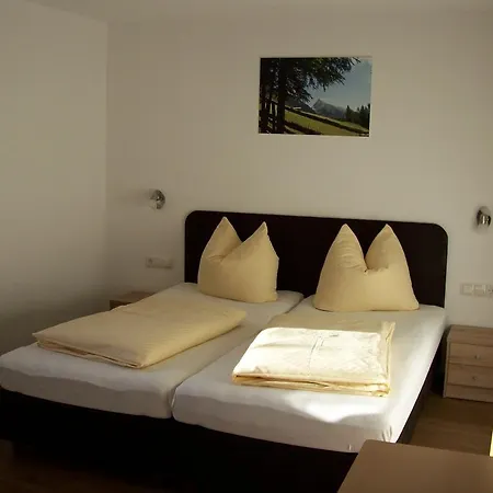 Gaestehaus Vier Jahreszeiten Apartmán Mayrhofen