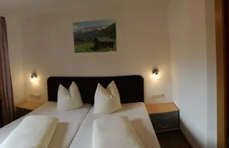 Gaestehaus Vier Jahreszeiten Apartmán *