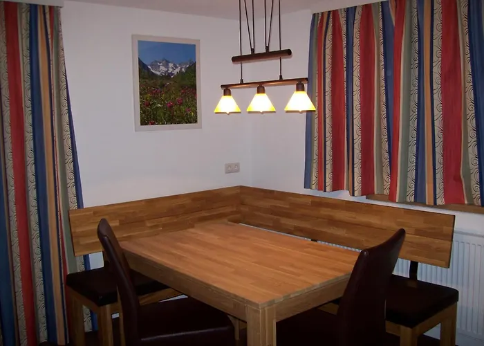 דירה Gaestehaus Vier Jahreszeiten מאיירהופן