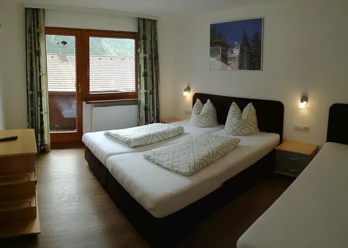 Gaestehaus Vier Jahreszeiten Mayrhofen